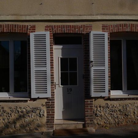 Ferienwohnung Le Relais De Montigny Exterior foto